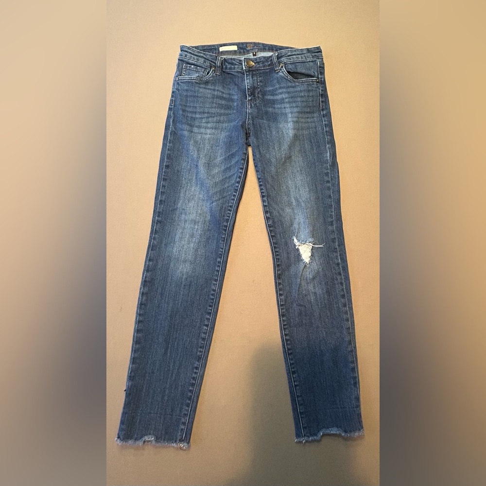 Kut from Kloth Amy Ankle Straight Leg Jeans with distressed knee Size 8
